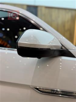 ڤۆڵکسواگن ئەتڵەس کرۆس سپۆرت